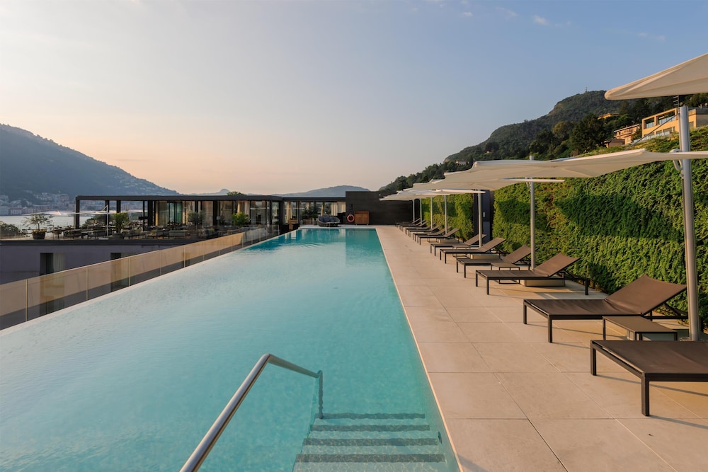 Hilton Lake Como — Swimming pool in Como, Lombardy
