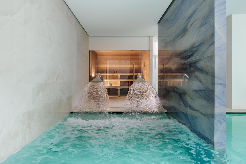 Hilton Lake Como — Spa in Como, Lombardy