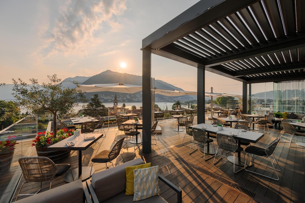 Hilton Lake Como — Restaurant & bars in Como, Lombardy