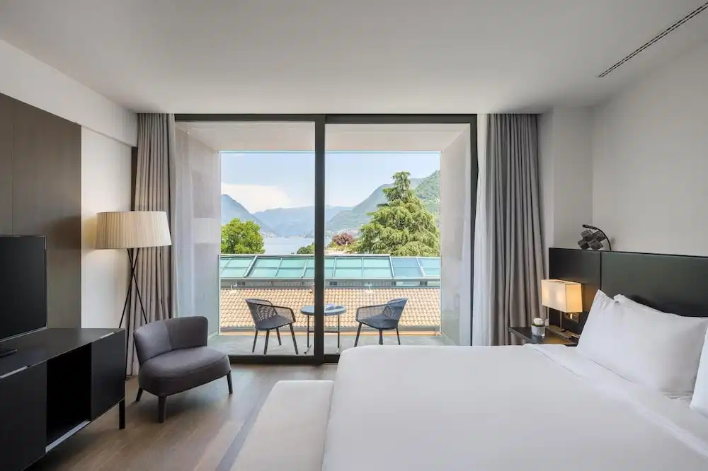 Hilton Lake Como — Hotel rooms in Como, Lombardy