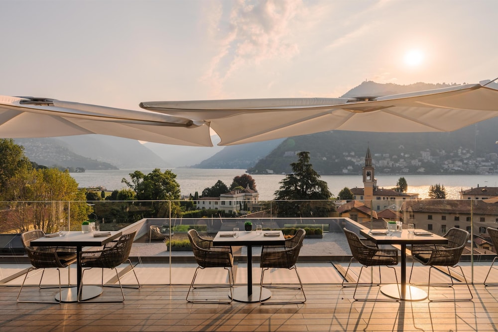 Hilton Lake Como — Restaurant & bars in Como, Lombardy