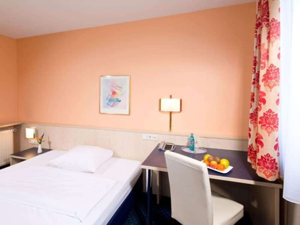 ACHAT Hotel Leipzig Messe — Hotel rooms in Leipzig, Saxony