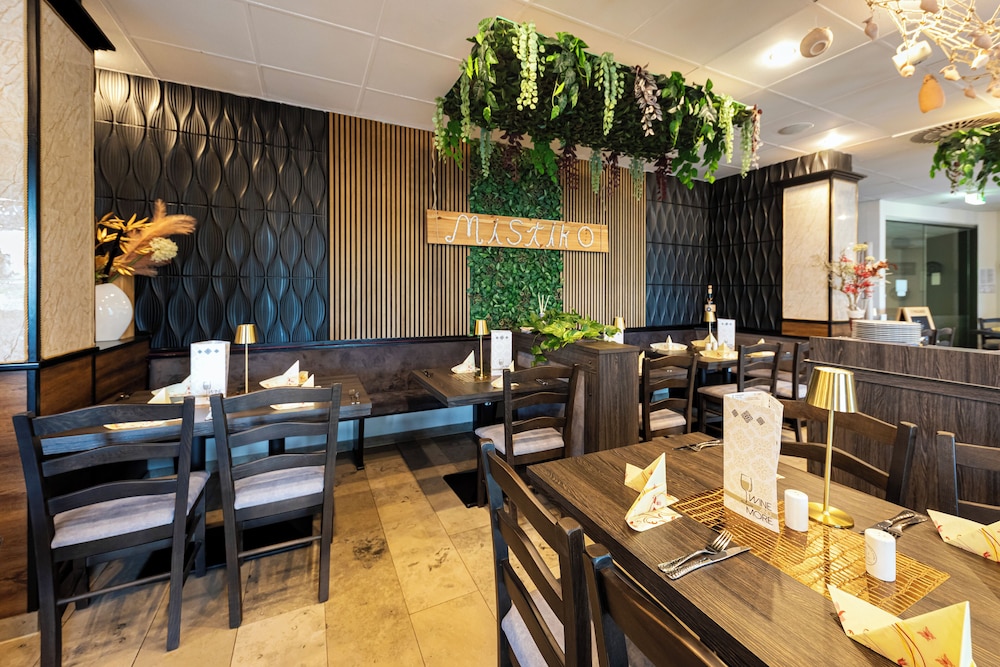 ACHAT Hotel Leipzig Messe — Restaurant & bars in Leipzig, Saxony