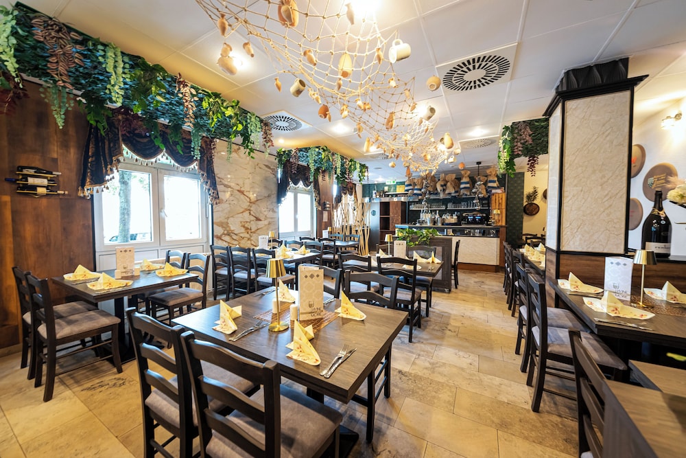 ACHAT Hotel Leipzig Messe — Restaurant & bars in Leipzig, Saxony