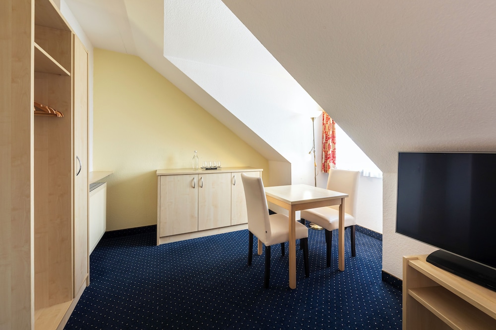 ACHAT Hotel Leipzig Messe — Hotel rooms in Leipzig, Saxony