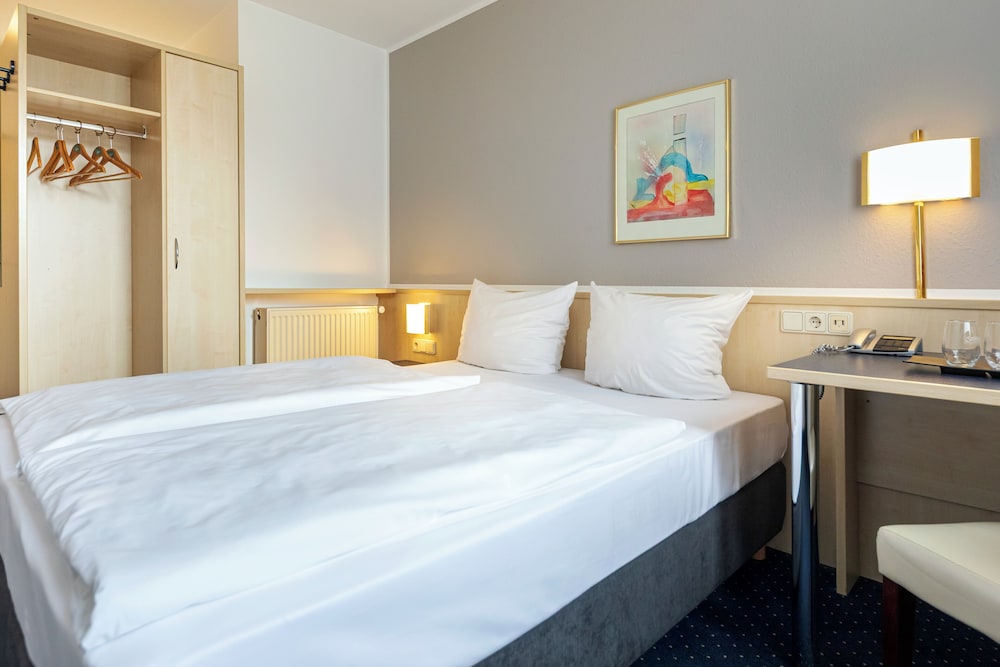 ACHAT Hotel Leipzig Messe — Hotel rooms in Leipzig, Saxony