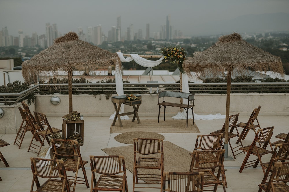 Hotel Deloix Aqua Center — Restaurant & bars in Benidorm, Valencian Community