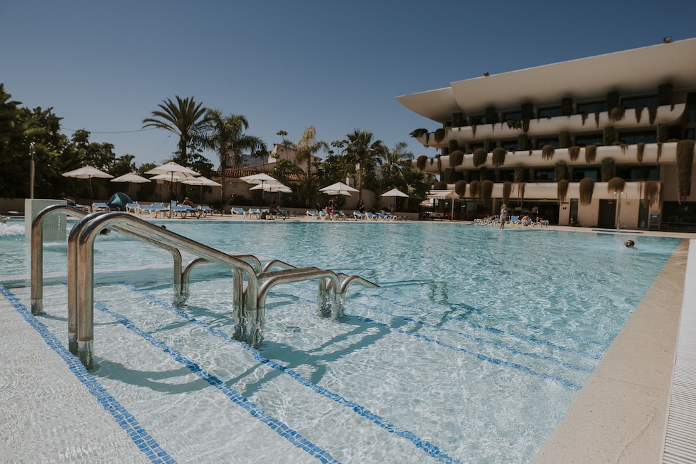 Hotel Deloix Aqua Center — Swimming pool in Benidorm, Valencian Community