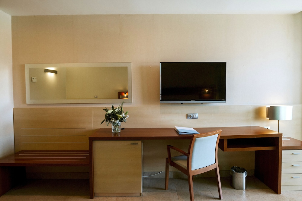 Hotel Deloix Aqua Center — Hotel rooms in Benidorm, Valencian Community