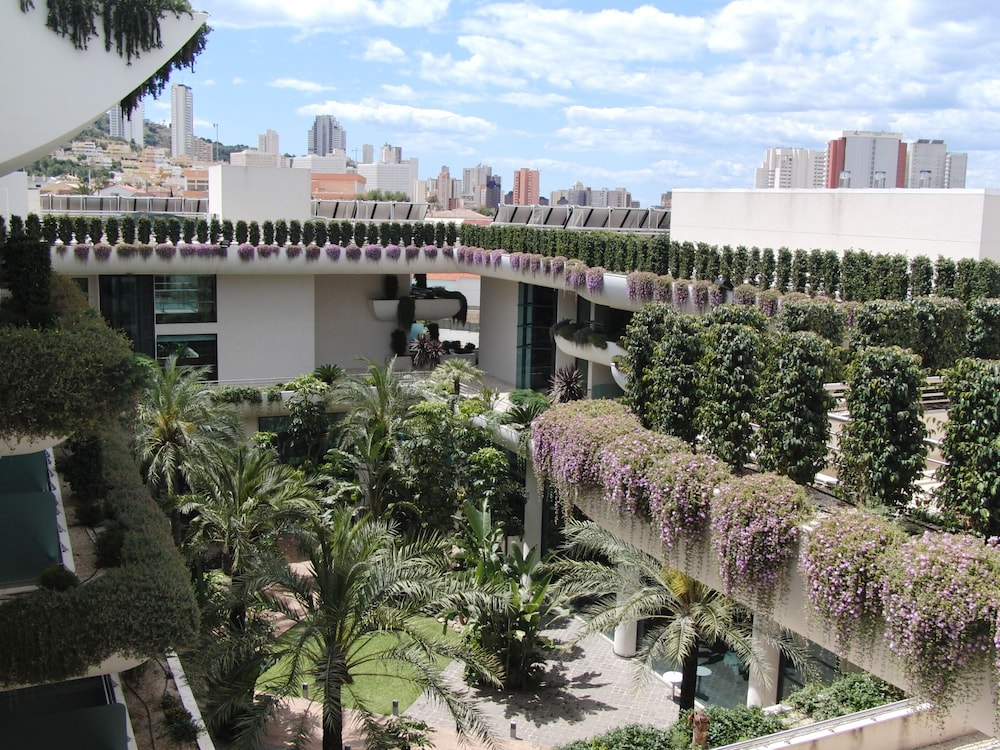 Hotel Deloix Aqua Center — Hotel building in Benidorm, Valencian Community