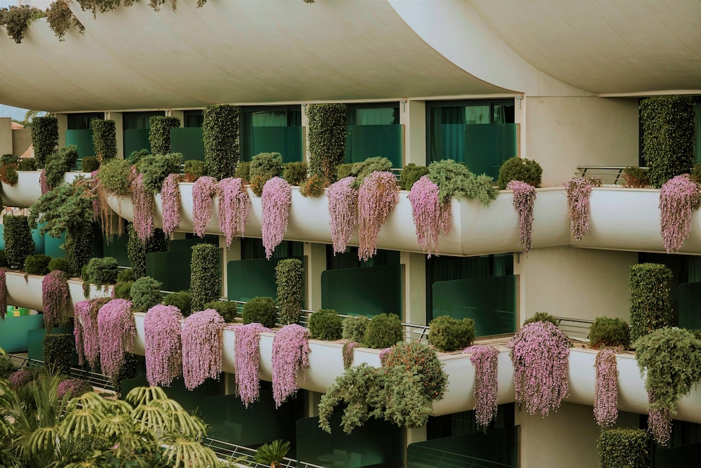 Hotel Deloix Aqua Center — Hotel building in Benidorm, Valencian Community