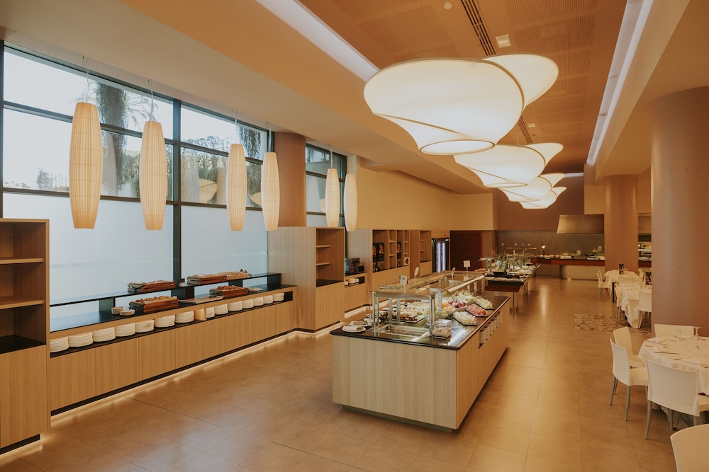 Hotel Deloix Aqua Center — Restaurant & bars in Benidorm, Valencian Community