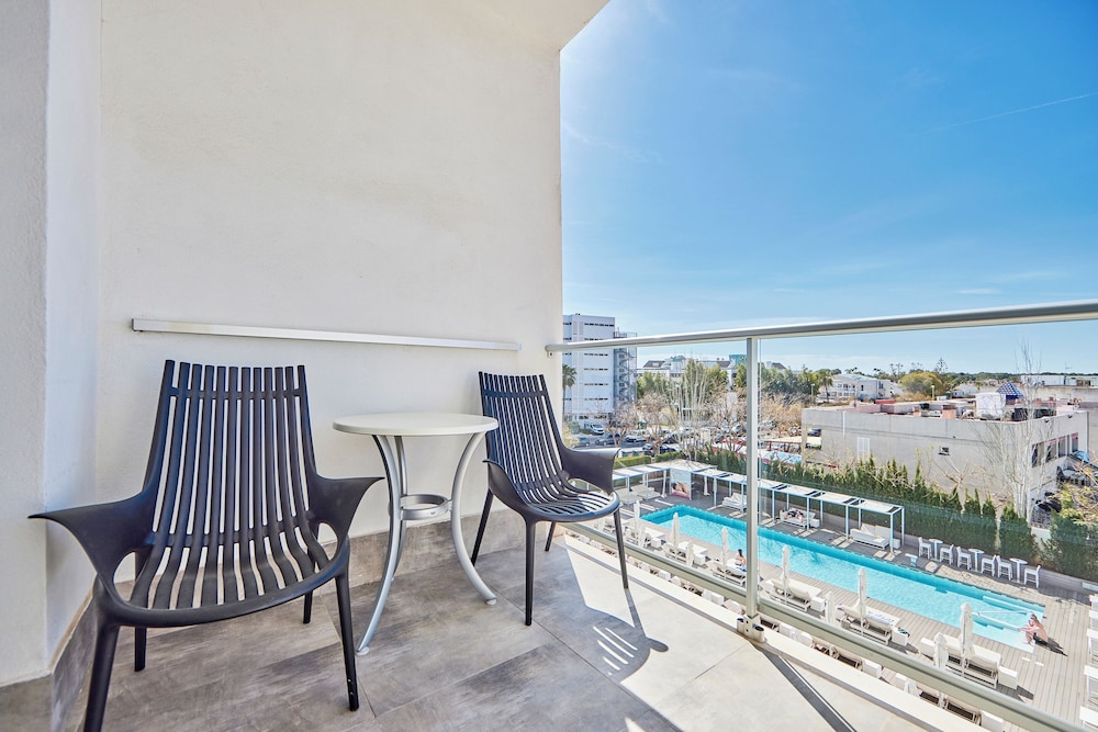 Hotel Astoria Playa - Adults Only — Hotel rooms in Alcudia, Balearic Islands