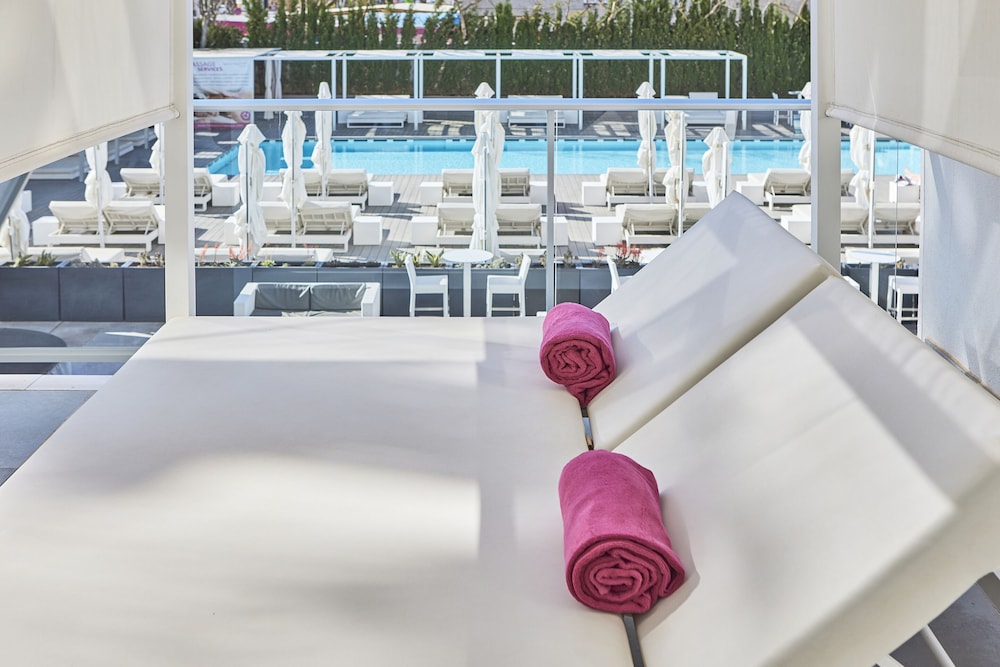 Hotel Astoria Playa - Adults Only — Swimming pool in Alcudia, Balearic Islands
