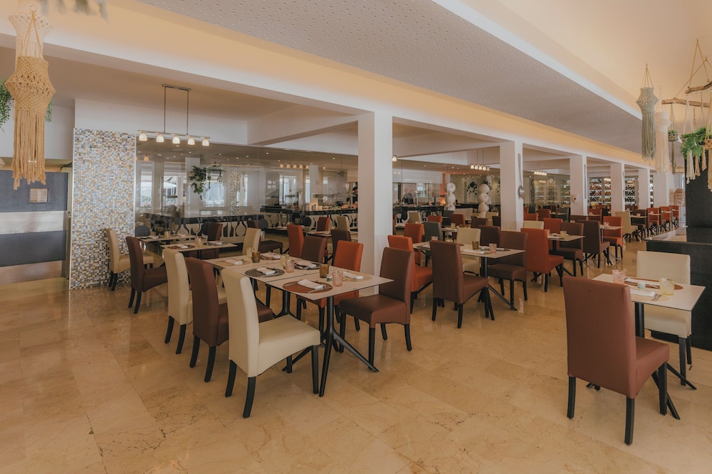 Hotel Astoria Playa - Adults Only — Restaurant & bars in Alcudia, Balearic Islands