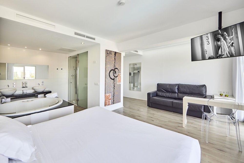 Hotel Astoria Playa - Adults Only — Hotel rooms in Alcudia, Balearic Islands