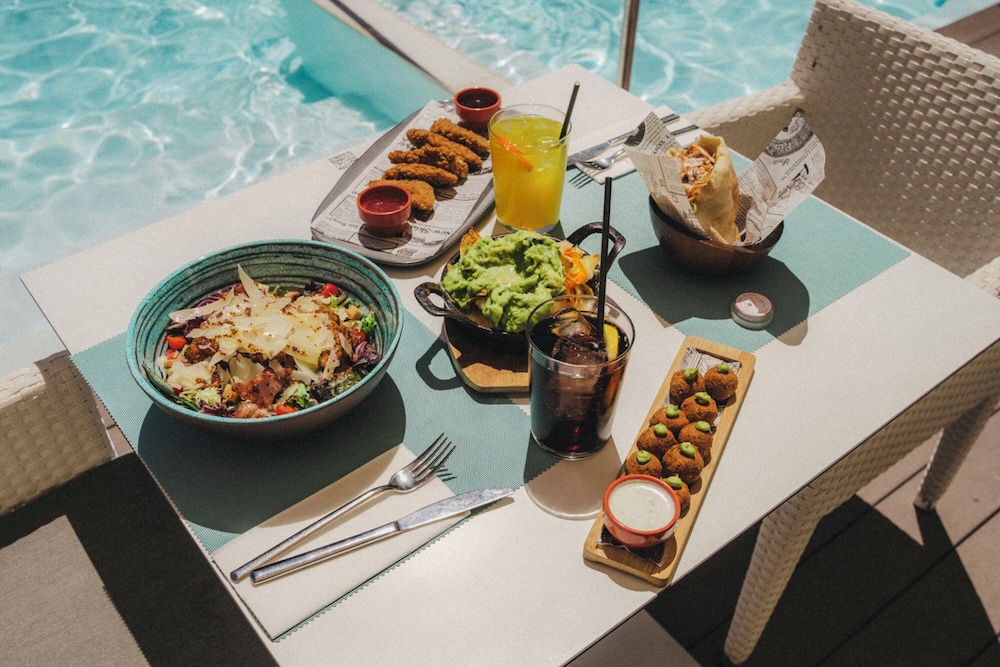 Hotel Astoria Playa - Adults Only — Restaurant & bars in Alcudia, Balearic Islands