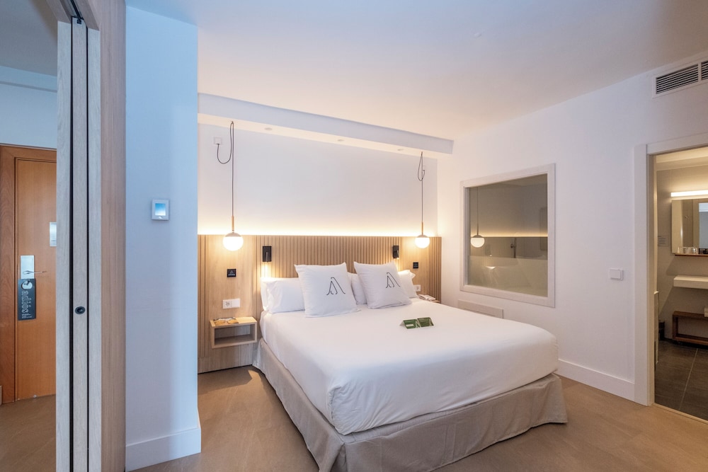 ARTIEM Audax - Adults Only Hotel — Hotel rooms in Cala Galdana, Balearic Islands