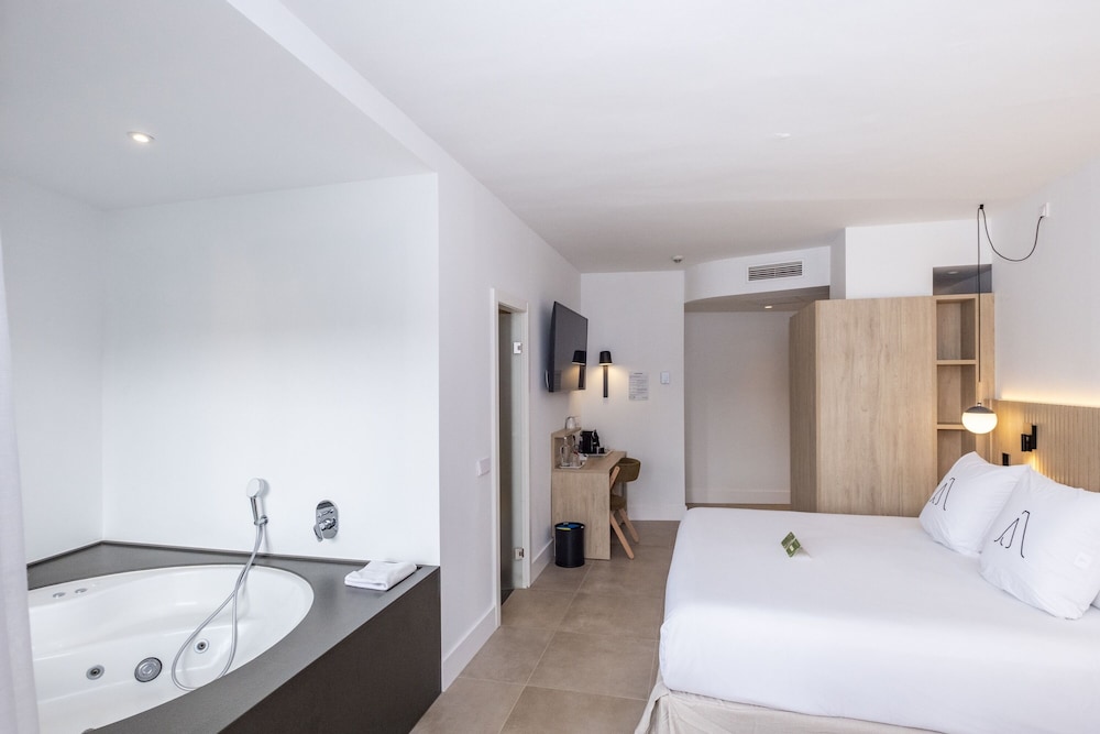 ARTIEM Audax - Adults Only Hotel — Hotel rooms in Cala Galdana, Balearic Islands