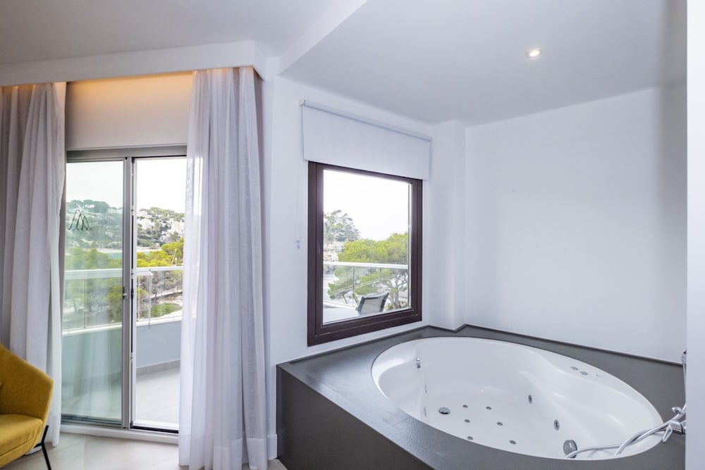 ARTIEM Audax - Adults Only Hotel — Hotel rooms in Cala Galdana, Balearic Islands