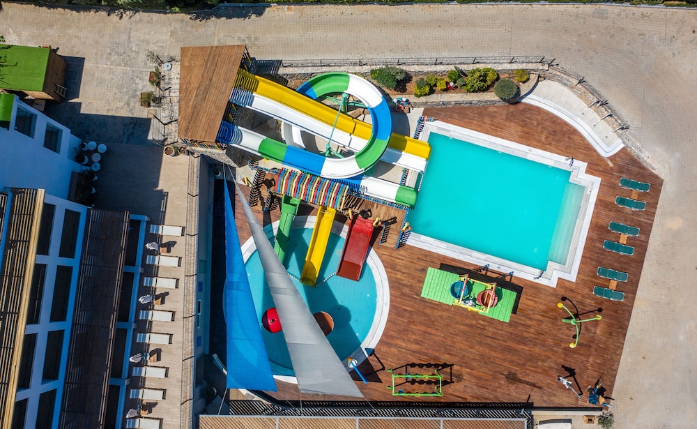 Arminda Hotel & Spa — Swimming pool in Stalida