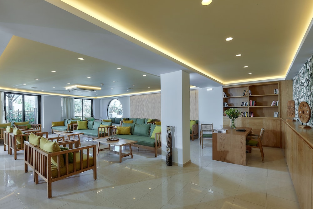 Arminda Hotel & Spa — Hotel building in Stalida
