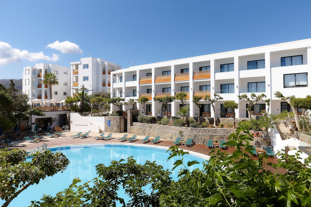 Arminda Hotel & Spa — Swimming pool in Stalida