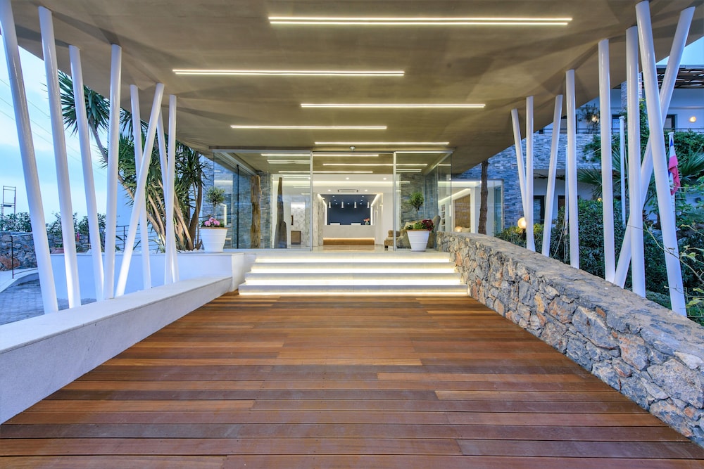 Arminda Hotel & Spa — Hotel building in Stalida
