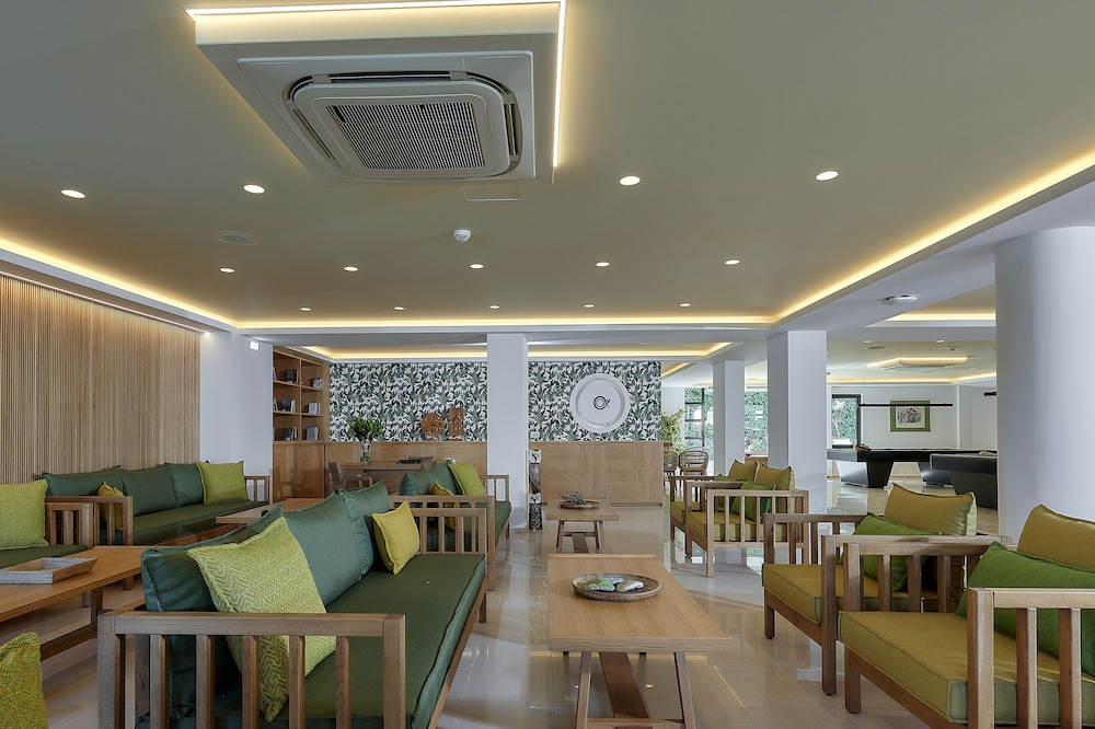 Arminda Hotel & Spa — Hotel building in Stalida