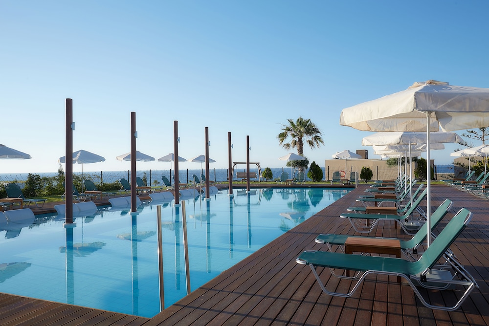 Arminda Hotel & Spa — Swimming pool in Stalida
