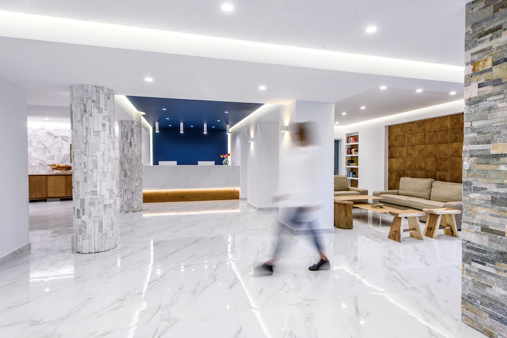 Arminda Hotel & Spa — Hotel building in Stalida