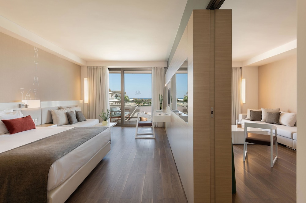 Avra Imperial Hotel — Rooms in Platanias