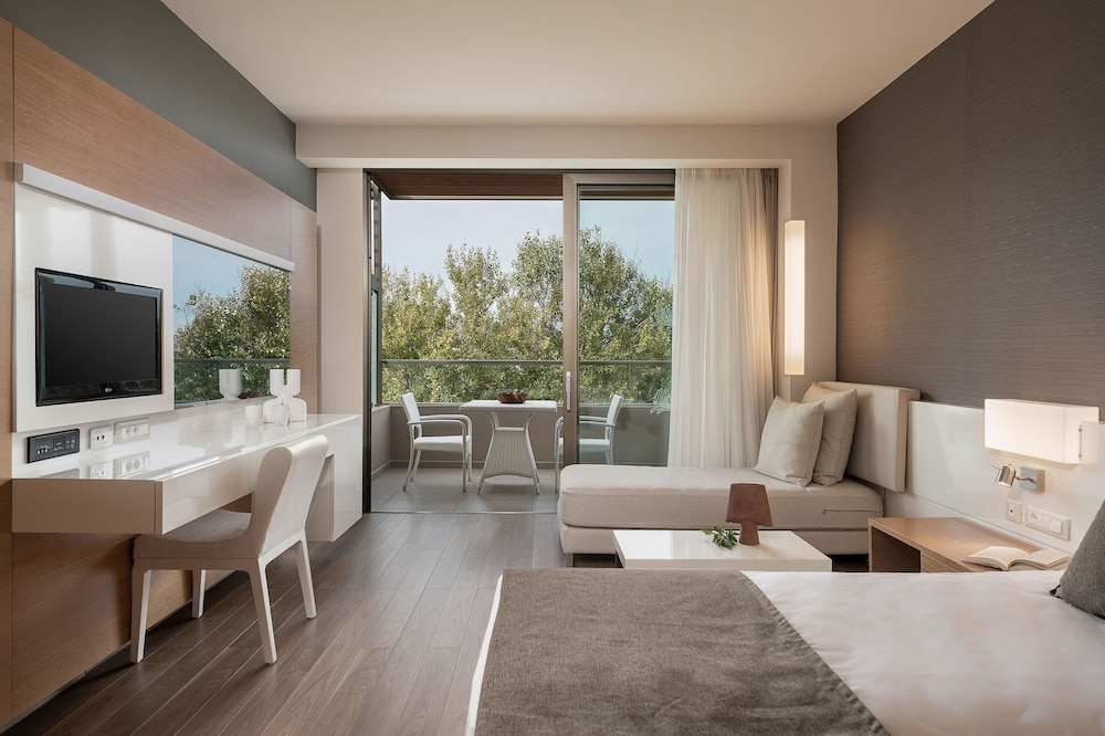 Avra Imperial Hotel — Rooms in Platanias