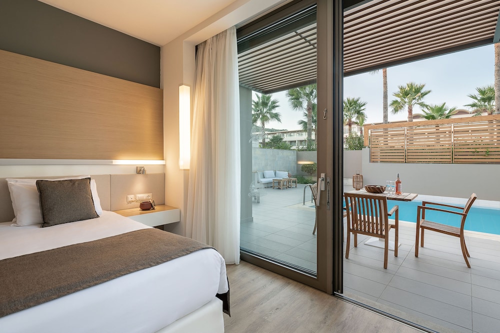 Avra Imperial Hotel — Rooms in Platanias