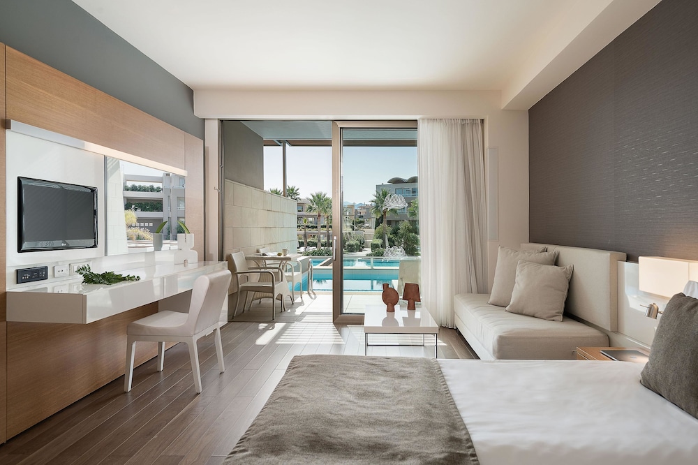Avra Imperial Hotel — Rooms in Platanias