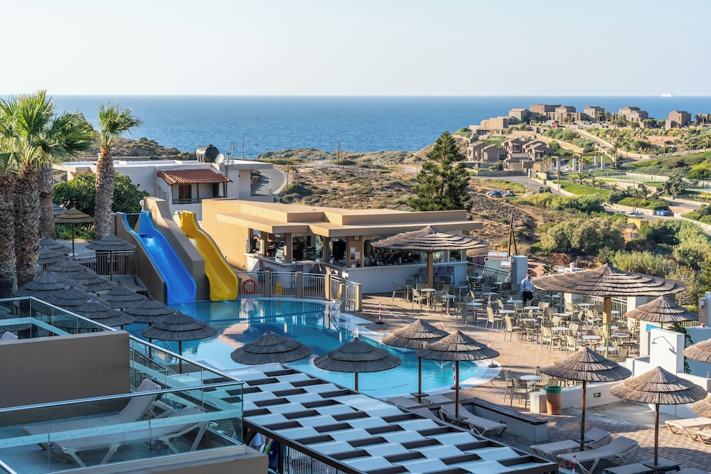 Blue Bay Resort Hotel — Main photo in Lygaria