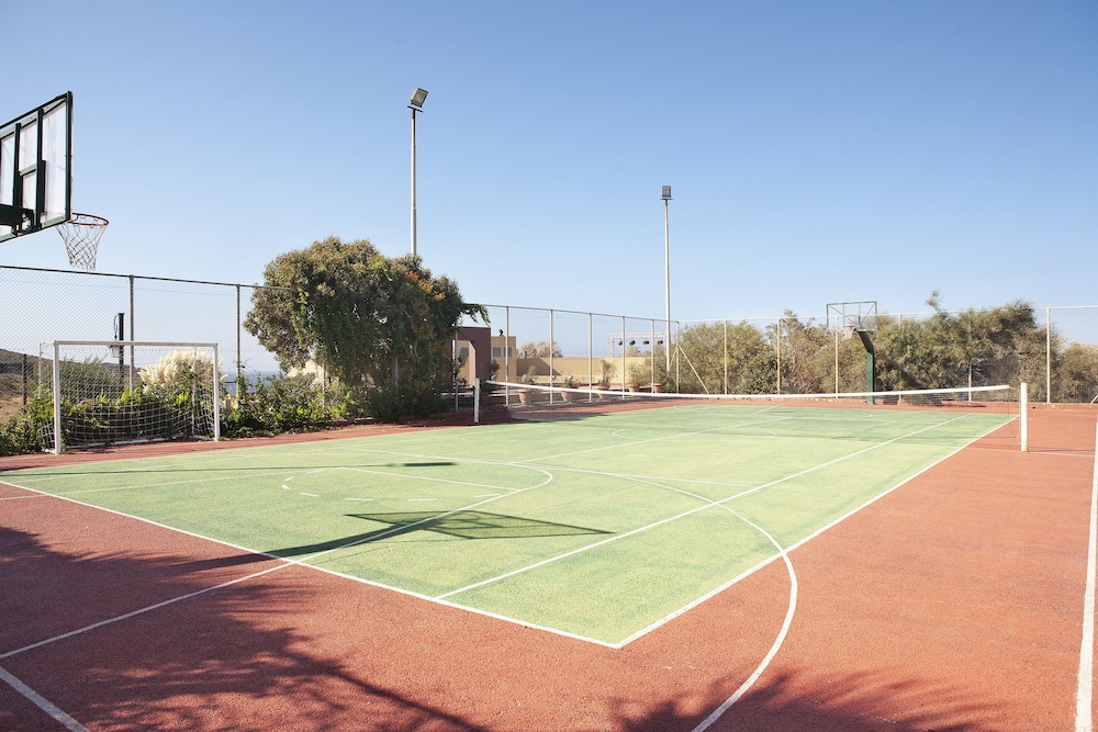 Blue Bay Resort Hotel — Sports & recreation in Lygaria