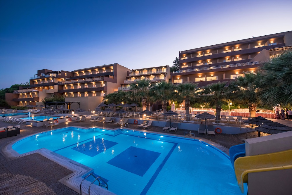 Blue Bay Resort Hotel - zdjęcie 3