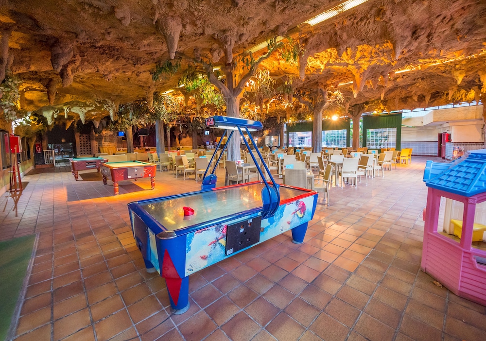 Checkin Bungalows Atlantida — Sports & recreation in Los Cristianos, Canary Islands