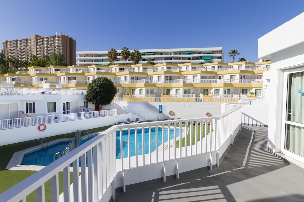 Checkin Bungalows Atlantida — Main photo in Los Cristianos, Canary Islands