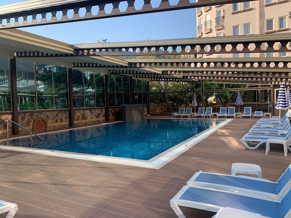 Club Sidar — Swimming pool in Alanya