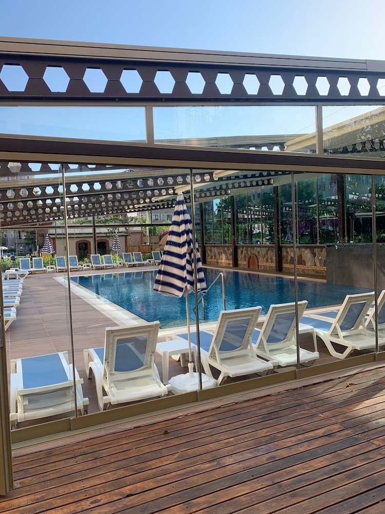 Club Sidar — Swimming pool in Alanya