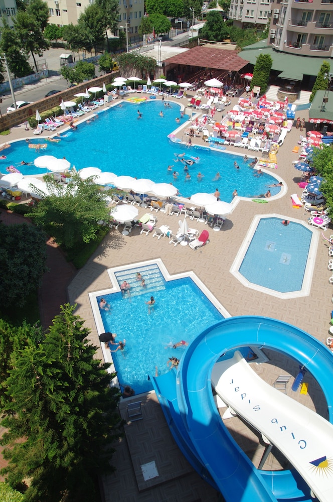 Club Sidar — Swimming pool in Alanya