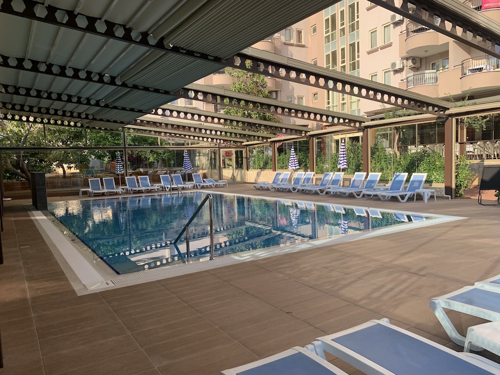 Club Sidar — Swimming pool in Alanya