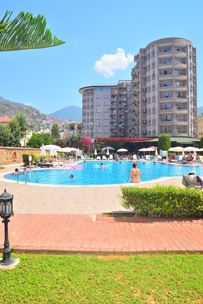 Club Sidar — Swimming pool in Alanya