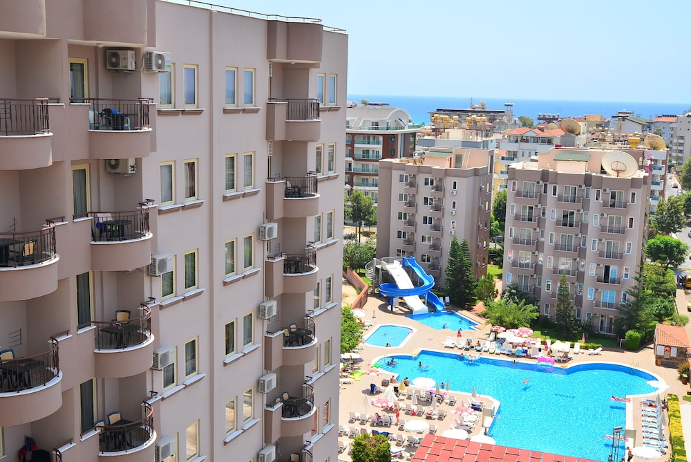 Club Sidar — Swimming pool in Alanya