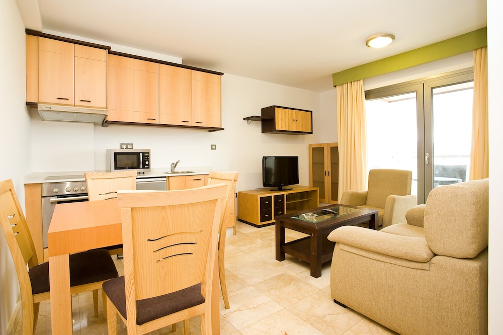 Hotel LIVVO Corralejo Beach — Hotel rooms in Corralejo, Canary Islands