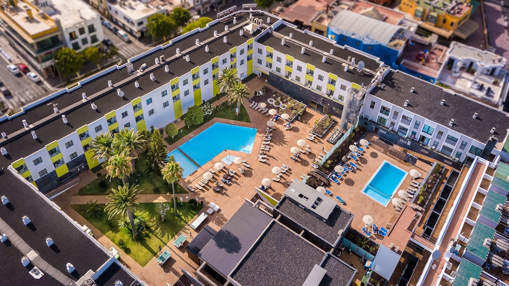 Hotel LIVVO Corralejo Beach — Main photo in Corralejo, Canary Islands