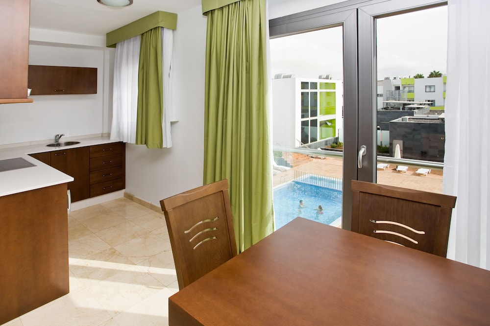 Hotel LIVVO Corralejo Beach — Hotel rooms in Corralejo, Canary Islands