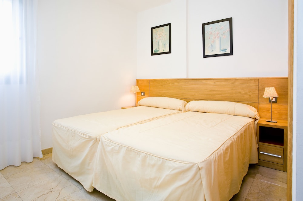 Hotel LIVVO Corralejo Beach — Hotel rooms in Corralejo, Canary Islands